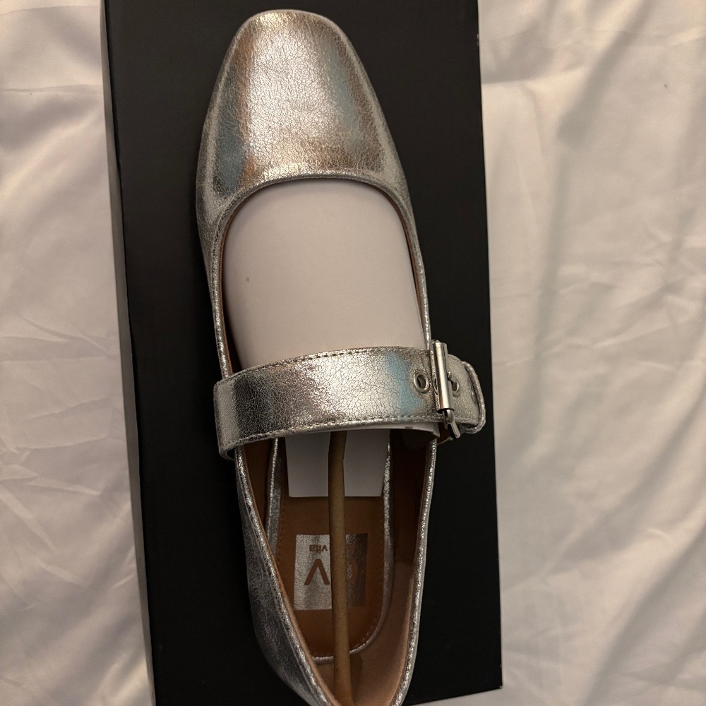 NEW in BOX - Dolce Vita Mellie Platinum Mary Jane Flat